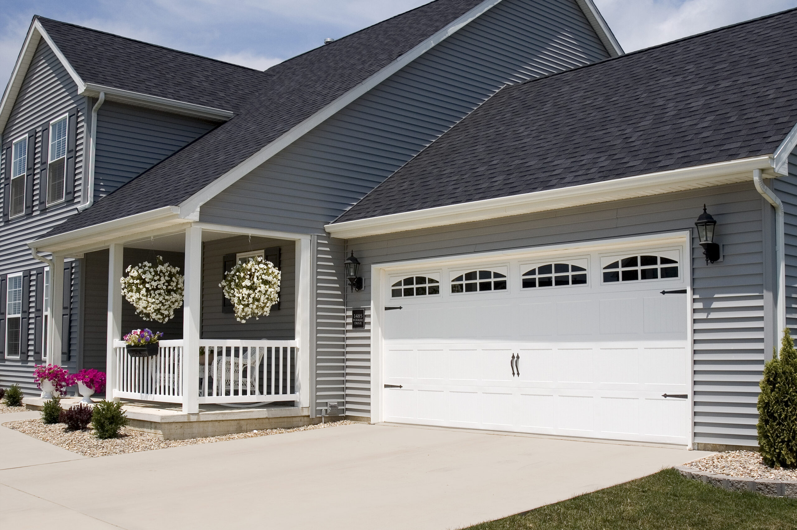 Residential garage doors in Washington